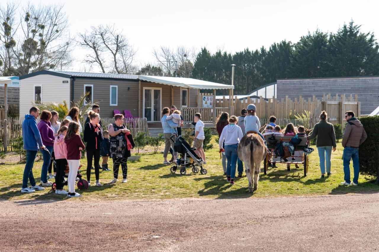Camping Les Carolins Saint-Lo-d'Ourville Esterno foto