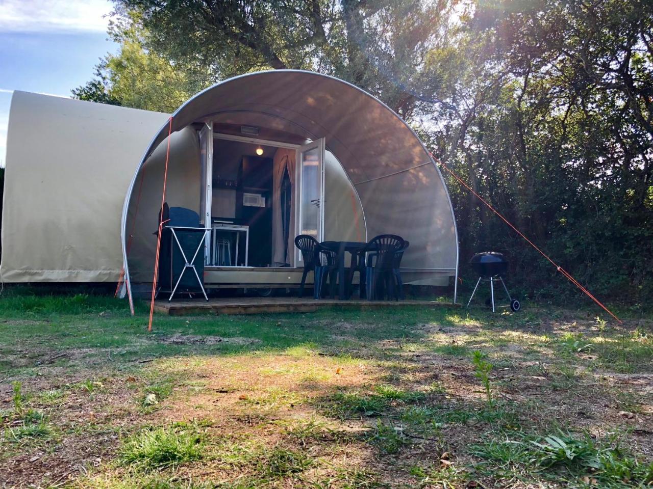 Camping Les Carolins Saint-Lo-d'Ourville Esterno foto