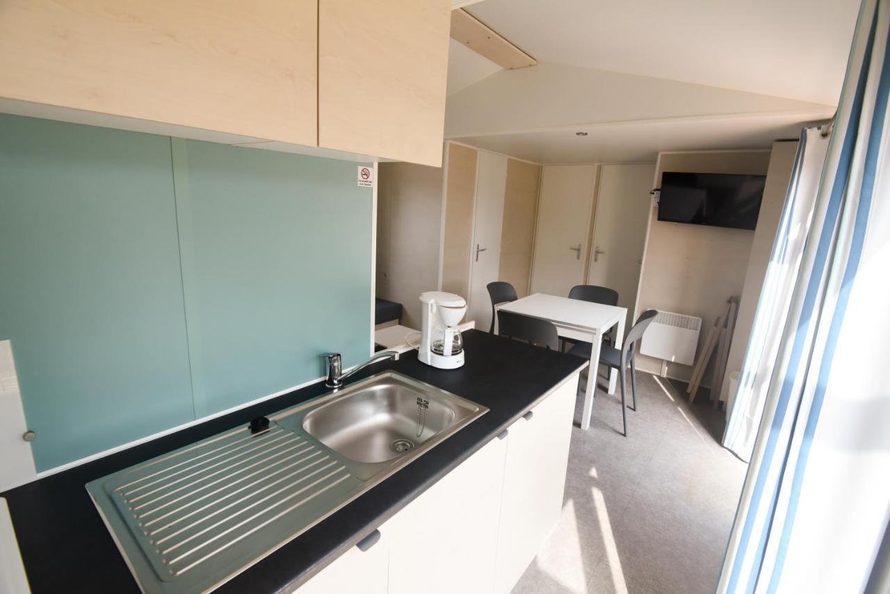 Camping Les Carolins Saint-Lo-d'Ourville Esterno foto